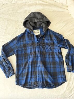 American Eagle Outfitters Blue and Black Plaid Flannel Jacket